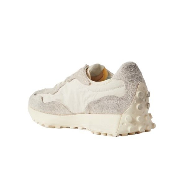 NEW BALANCE 327 Unisex Wrapped Premium Suede Crinkle Shell Sneakers Size 8 NWT - Picture 3 of 16